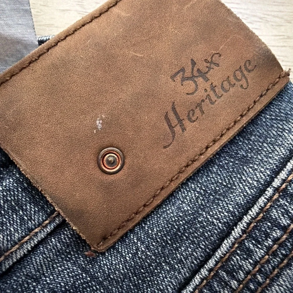 34 Heritage Charisma Men's Jeans Size 42x32 Classic Fit Comfort‎ Rise Med Wash